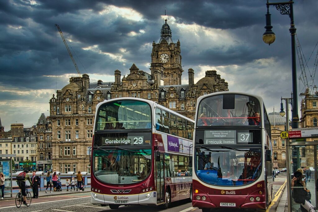 edinburgh, city, buses-4685583.jpg